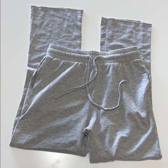 Spiritual Gangster grey sweatpants.